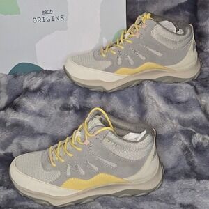 NWB Earth Origins Tristan Frost Grey Suede Mid Top Hiking sneaker Size 6